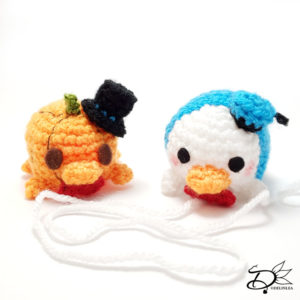 Donald Duck Tsum Tsum Amigurumi that can change in the regular version and a Halloween version