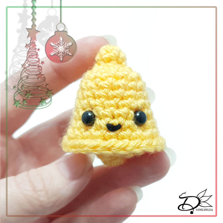 Christmas Bell made with Amigurumi