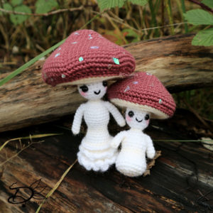 Mushroom Lady & Kid amigurumi image